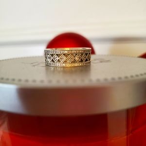 Pandora size 10 ring♡